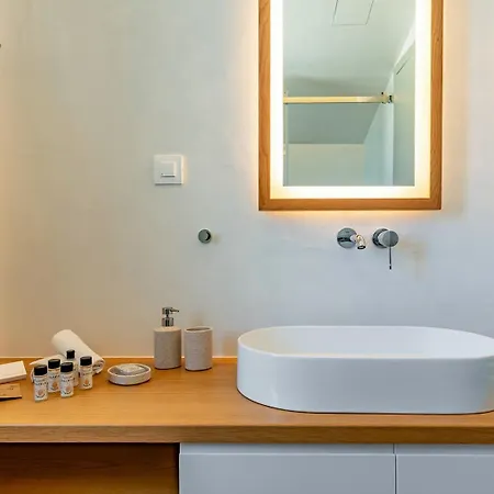 Platies Luxury Santorini *