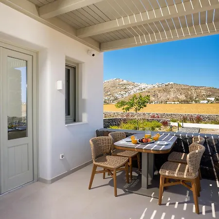 Platies Luxury Santorini Apartment