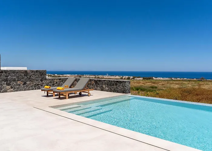 Platies Luxury Santorini *