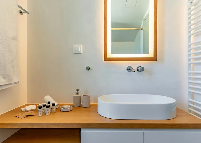 Platies Luxury Santorini *